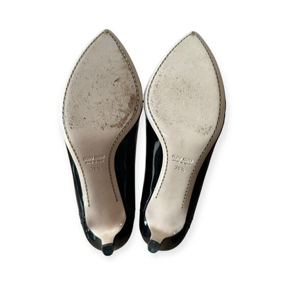 Miu Miu Black Patent Pumps with Studded Bow with perfs, Size 38.5 EU - Picture 9 of 14